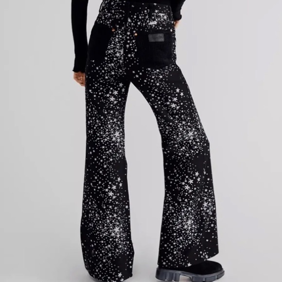 Wrangler × Free People Star Struck Wanderer High Rise Flare Jeans - Picture 2 of 11